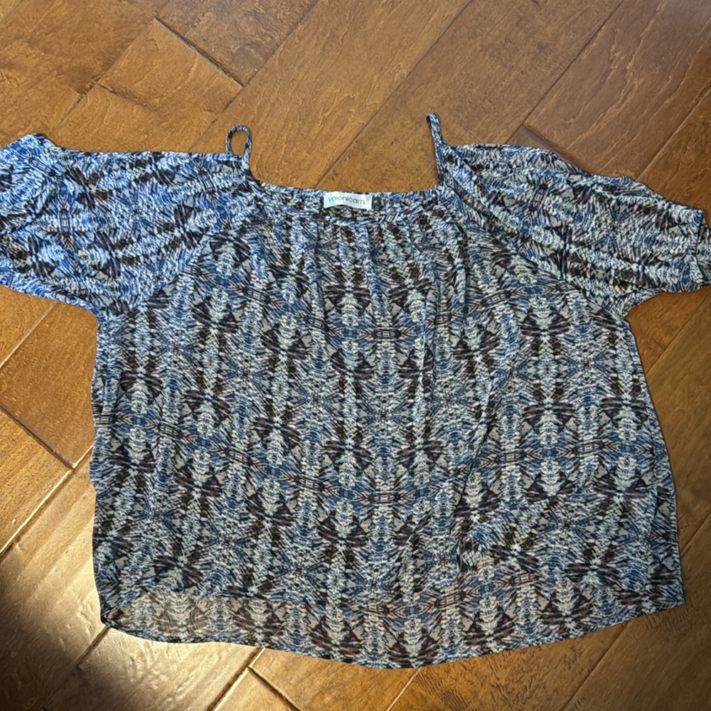 Veronicam Women’s Cold Shoulder Oversized Blouse Size Small - Picture 9 of 13